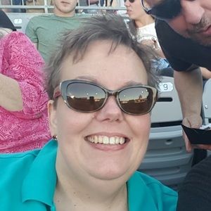 Meet your Posher, Julie